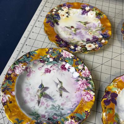 Lena Liu and Delicate Treasures 8 Plates with Hummingbirds and the Shelf 