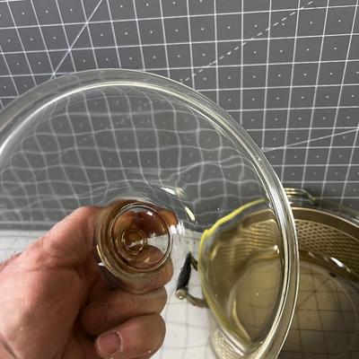 Pyrex 8" Casserole Dish w/lid and Steel Holder.