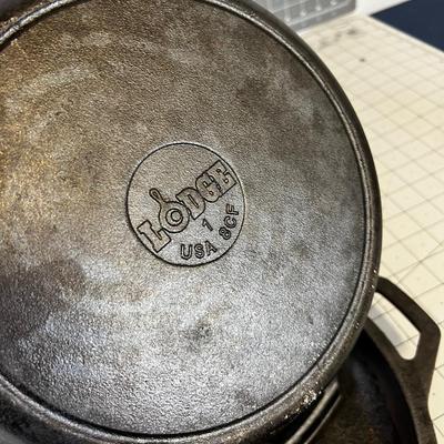 Lodge Covered Frying Pan Cast Iron