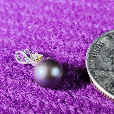 10K Gold Chain with Black Pearl in Gold Mount w Diamond Chip