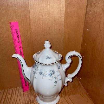 Johann HaviLand Bavaria  Germany Tea pot, with creamer and sugar.