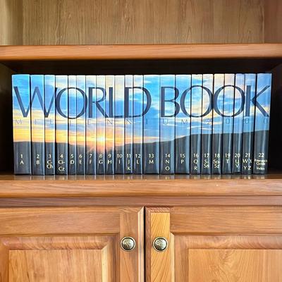 World Book Millennium 2000