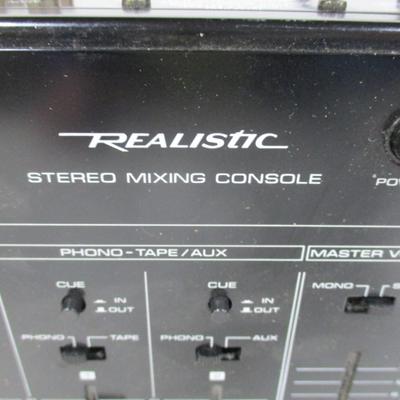 Realistic Stereo Mixing Console