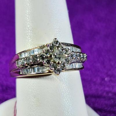 Gold Ring with Diamonds