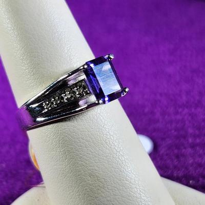 10K Gold Ring with Synthetic Tanzanite Gem