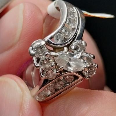 14K Gold Marquise & 16 Small Diamonds Ring