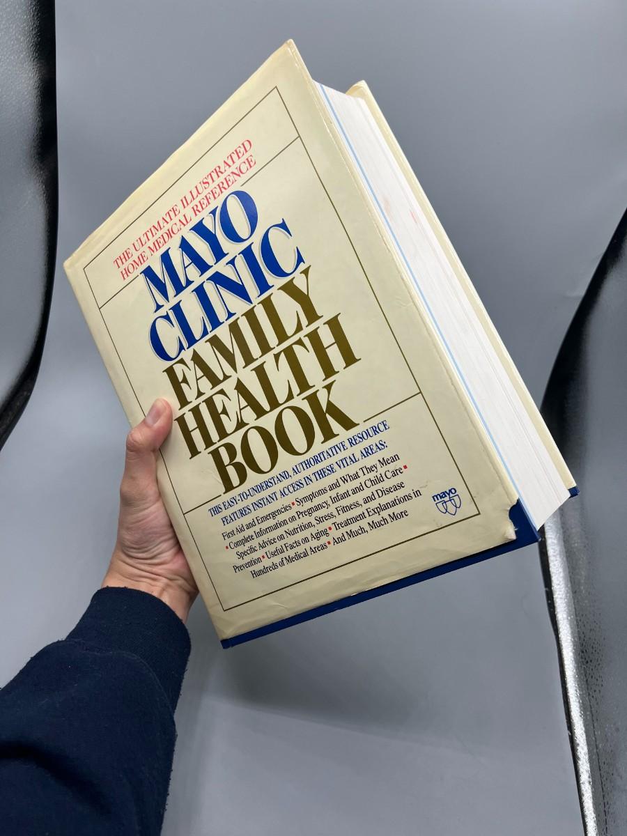 Retro Ultimate Illustrated Home Medical Reference Mayo Clinic Family
