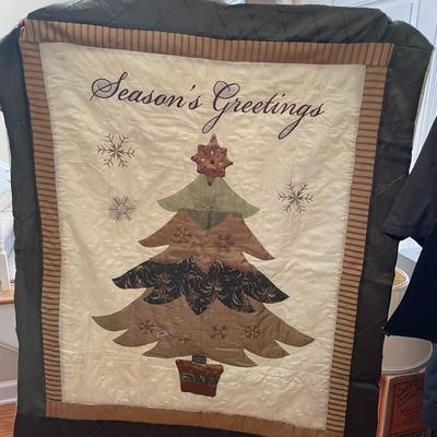 Season's Greetings Tree Small Quilt - Lot 426