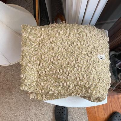 Throw Blanket - Lot 428