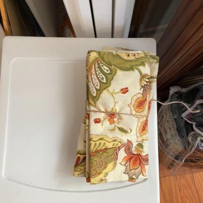 Set of Cloth Napkins - Lot 434