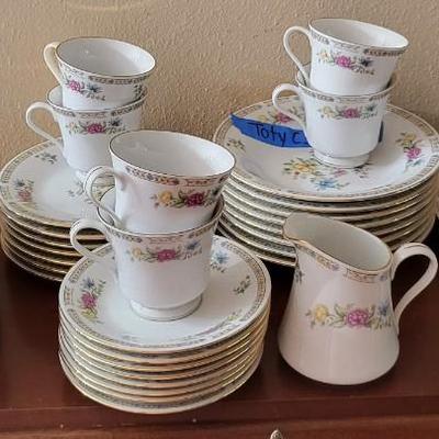Liling Ling Rose China Lot