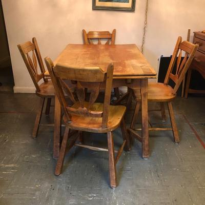 LOT 11M: Vintage Farmhouse Table w/ Chairs
