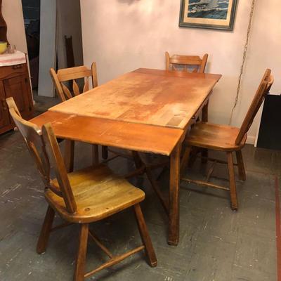 LOT 11M: Vintage Farmhouse Table w/ Chairs