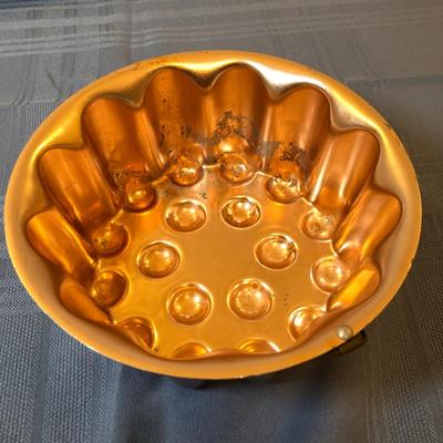 LOT 29M: Donut Master, Vintage Sanacaps, Miniature Aspic/Jelly Cutters, Glass Apples, Cake Pans & More