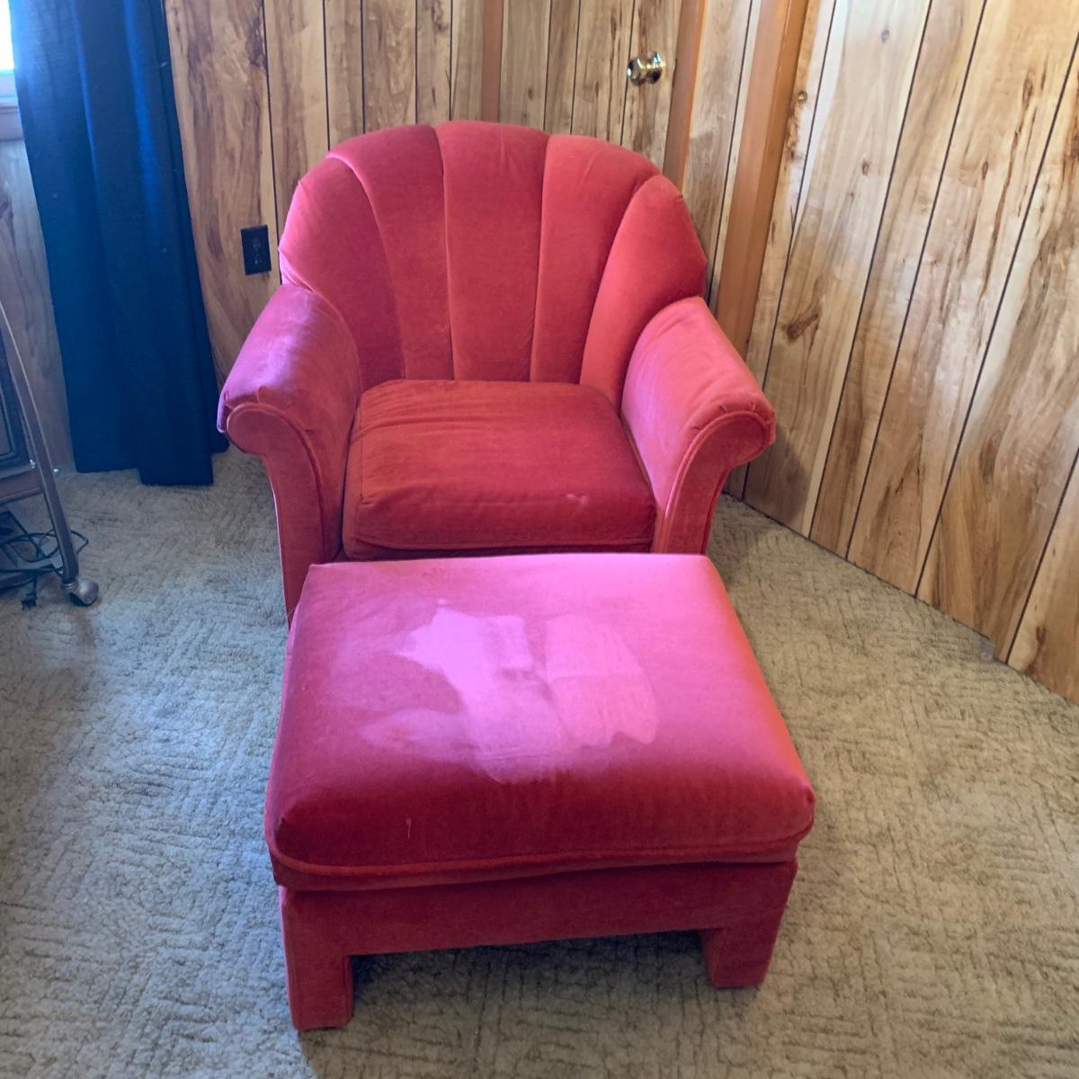 LOT 359R Vintage Bassett Furniture Accent Chair & Ottoman Velvet/Red