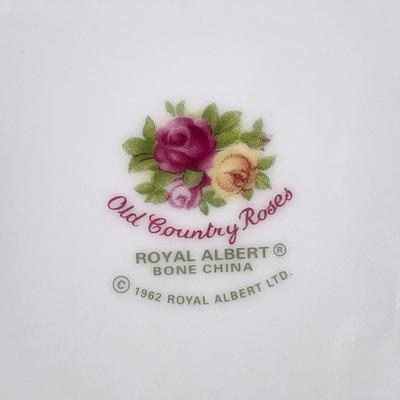 ROYAL ALBERT ~ Old Country Rose ~ 5 Piece Place Set ~ Service For 4
