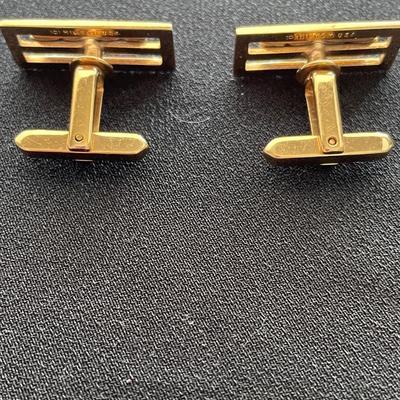 GOLD TONE CUFF LINKS AND TIE TACKS