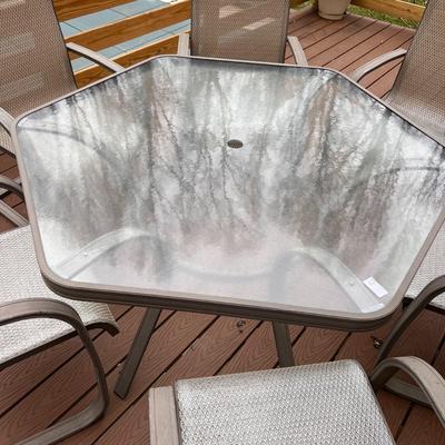 Hexagonal Patio Table and Chairs Set