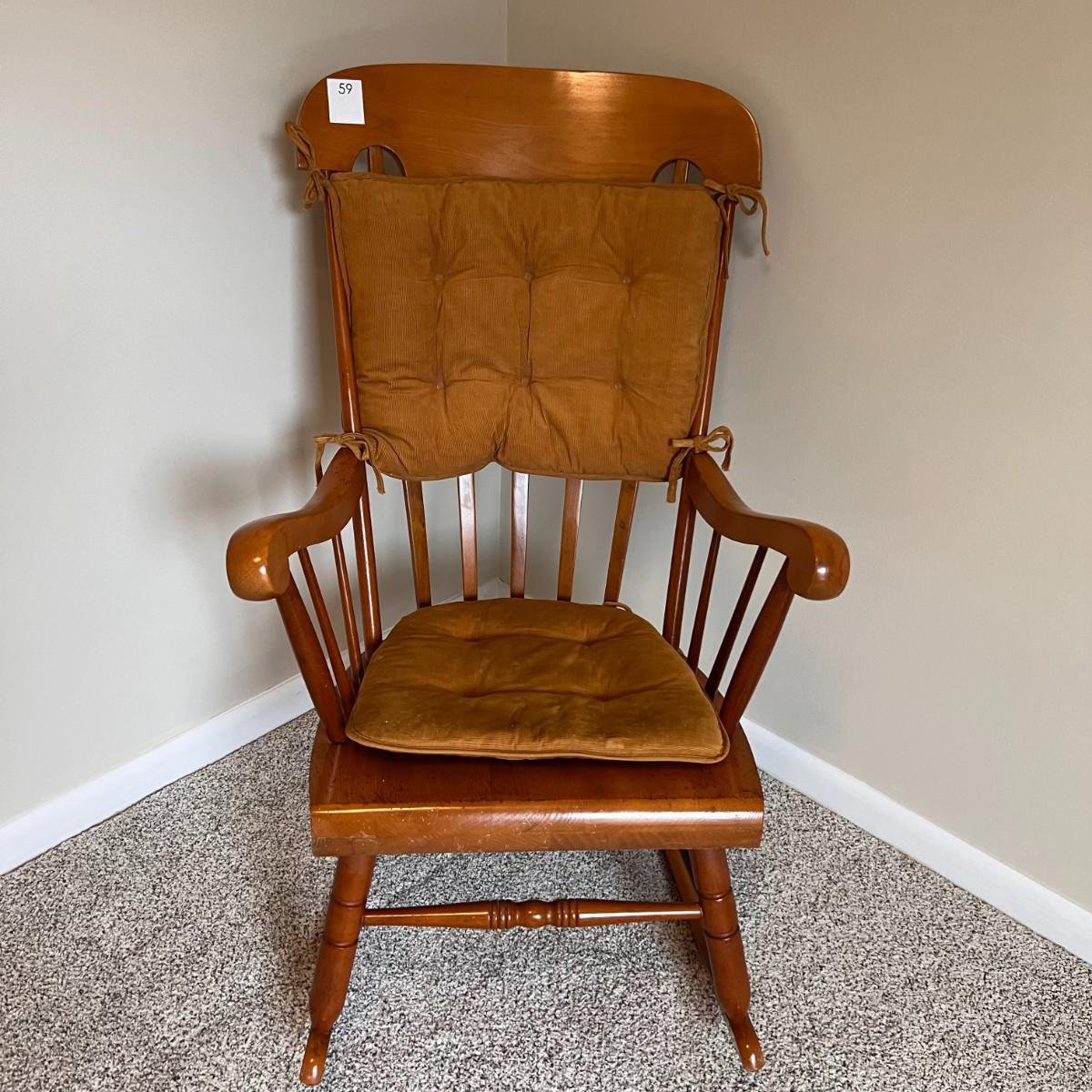 Vintage maple rocking chair new arrivals