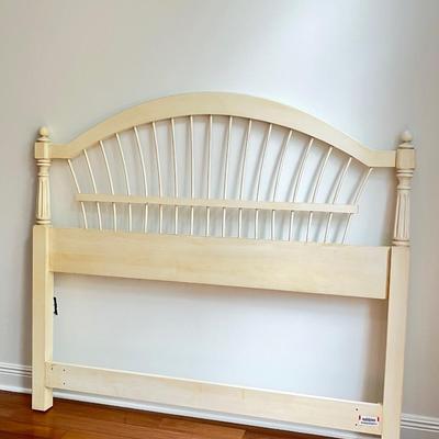 ETHAN ALLEN ~ Queen County French Wheat Headboard With Frame
