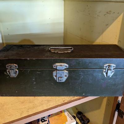 Vintage Toolbox, Contents Included