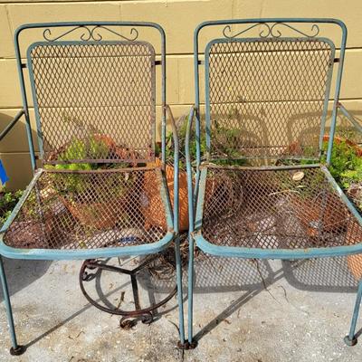 7 Chairs and Table Lot