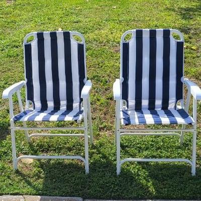 2 Beach Chairs and 2 Beach Loungers