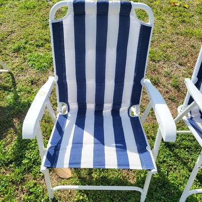 2 Beach Chairs and 2 Beach Loungers