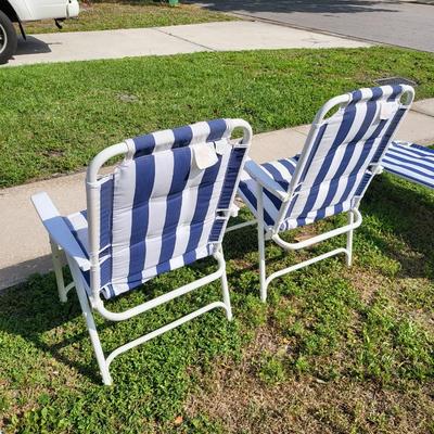 2 Beach Chairs and 2 Beach Loungers