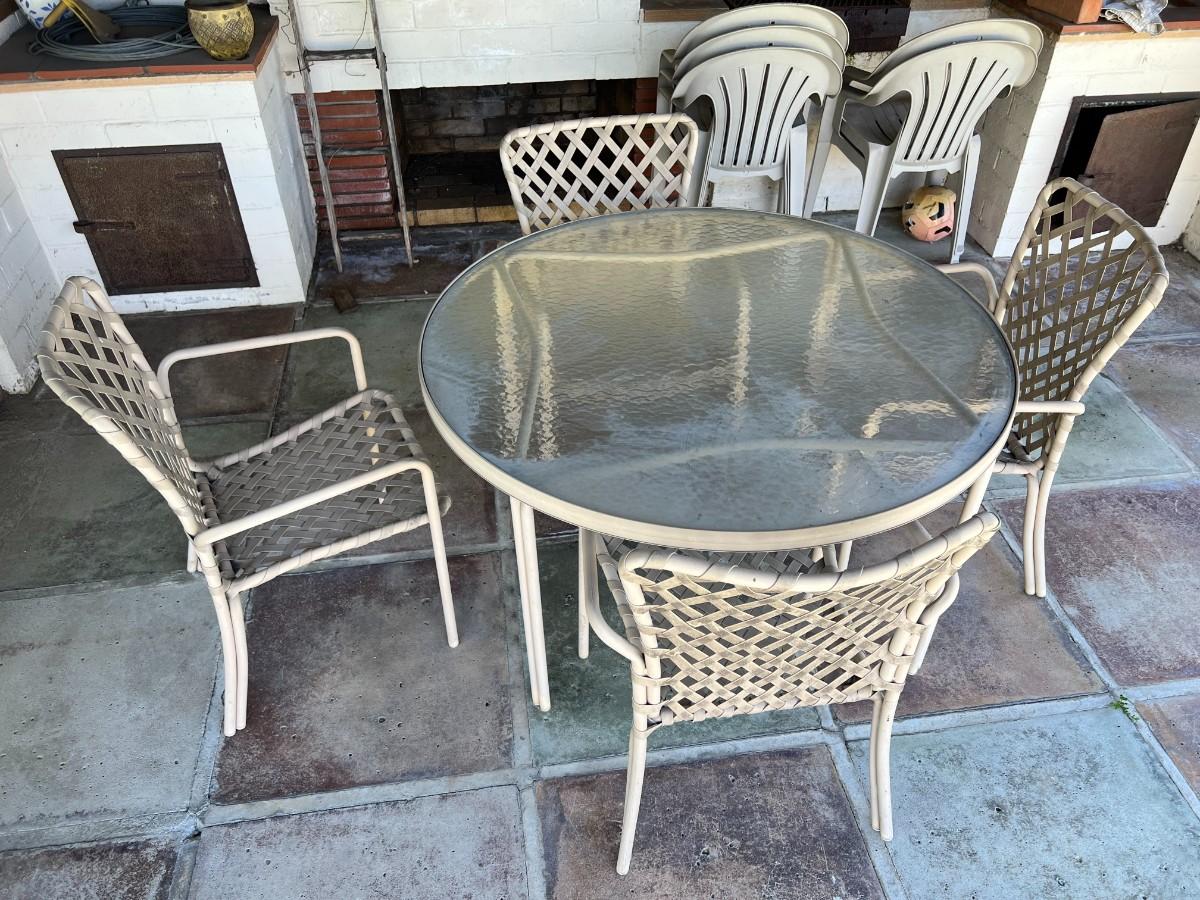Vintage Glass Top Round Patio Table with 4 Chairs