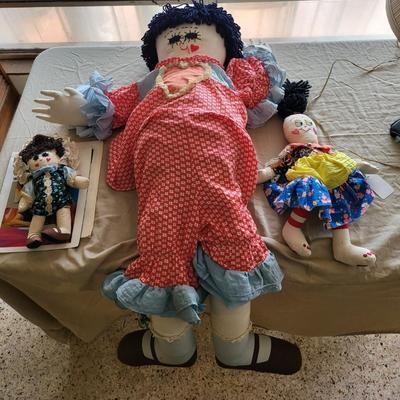 3 Doll Lot