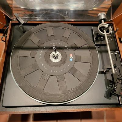 2 Stereo Turntable and Speak Lot