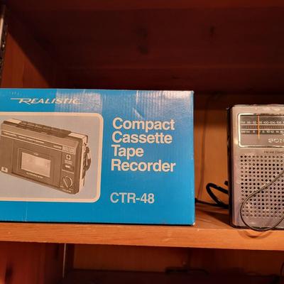 2 Stereo Turntable and Speak Lot