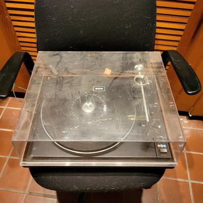 2 Stereo Turntable and Speak Lot