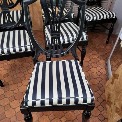 Dining Table and 6 Chairs