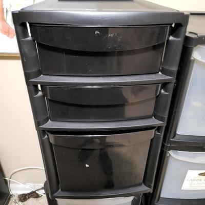 4 Plastic Drawers