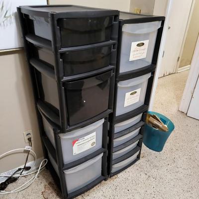 4 Plastic Drawers