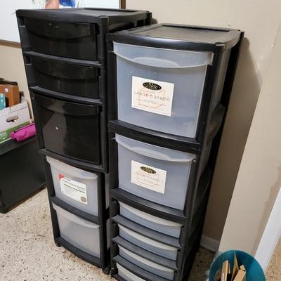4 Plastic Drawers