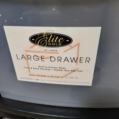 4 Plastic Drawers