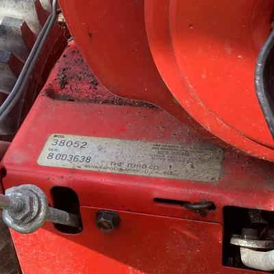 245 TORO 521 Snow Blower Model 38052