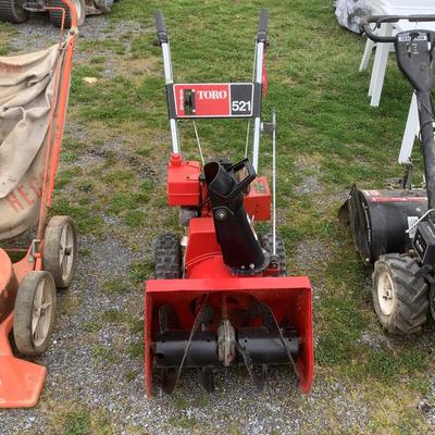 245 TORO 521 Snow Blower Model 38052