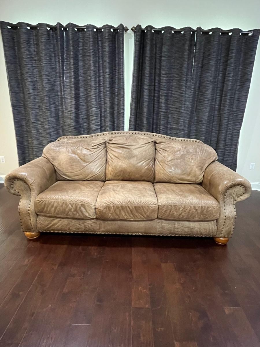 FLEXSTEEL Top Grain Leather Sofa With Nailhead Trim