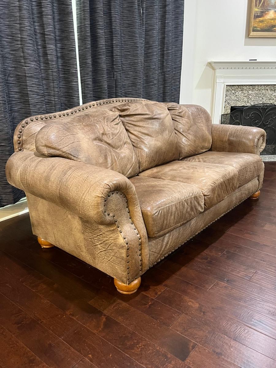 FLEXSTEEL Top Grain Leather Sofa With Nailhead Trim