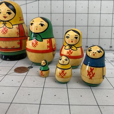 #19 Russian Nesting Dolls 