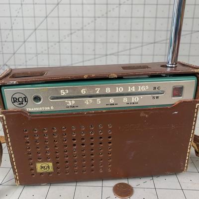 #50 Blue RCA Transistor 6 Radio in Leather Case