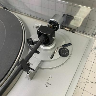 #143 MCS Semi Automatic Turntable