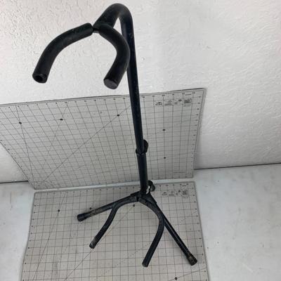 #157 Guitar Stand