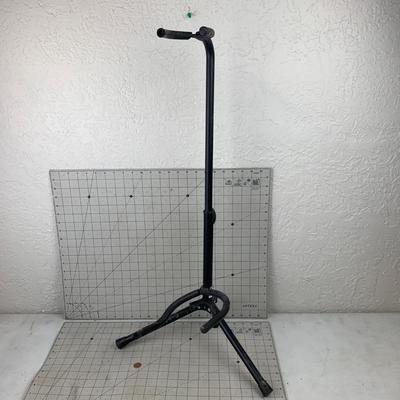#157 Guitar Stand