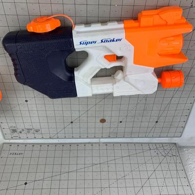 #176 Super Soaker Squirt Gun