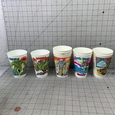 #310 Vintage 7-11 Collectible Cups Monsters